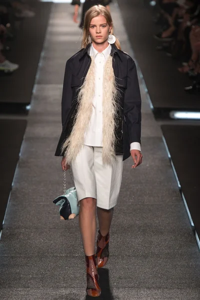 Look 23